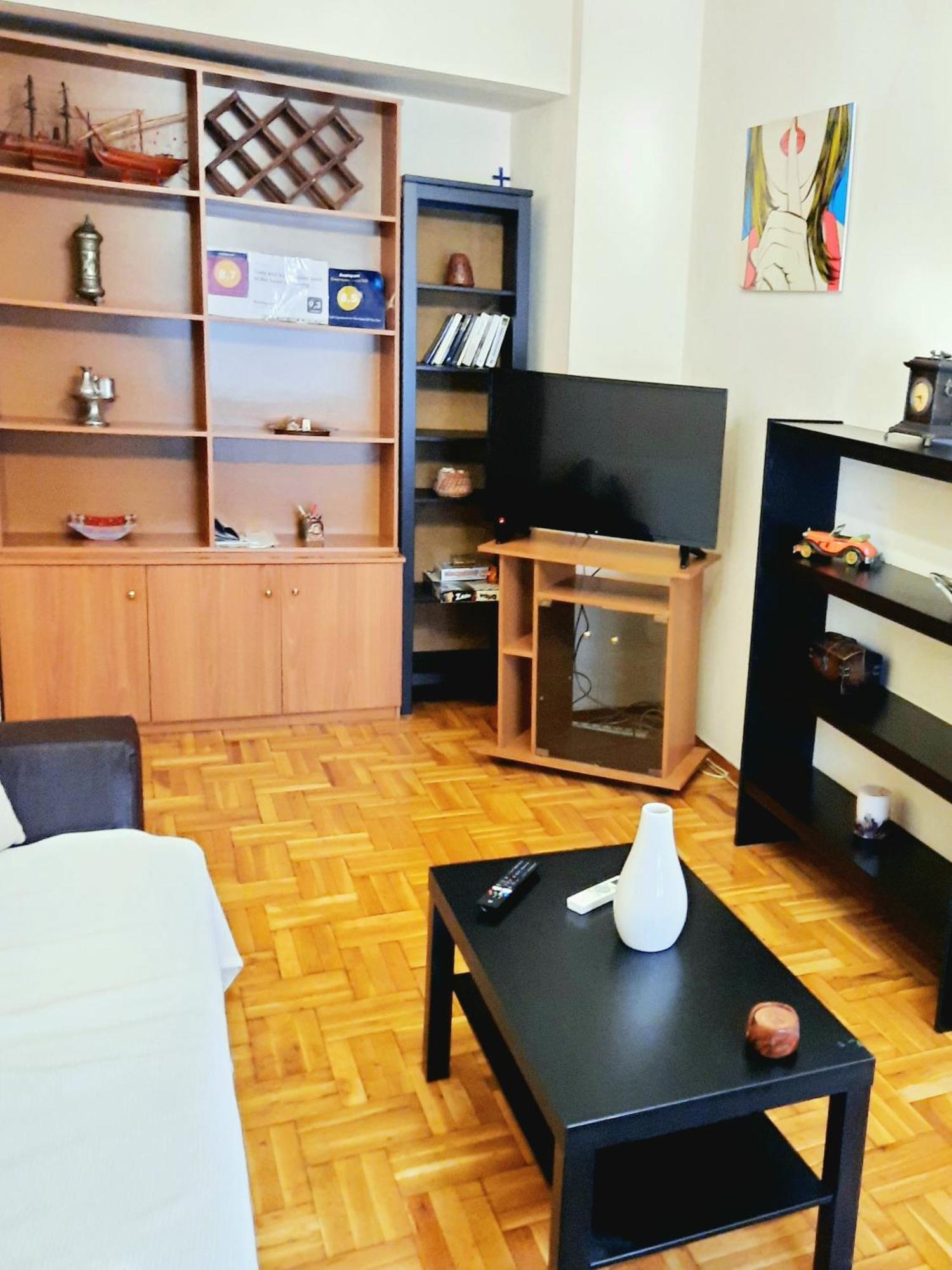 Cozy And Bright Apartment In The Heart Of The City Thessaloniki Exterior photo